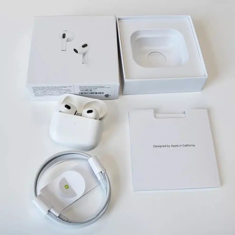 Airpods 3 - Image 4